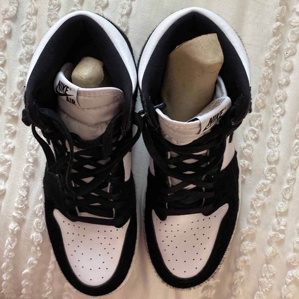 Jordan 1s - Picture 3 of 7